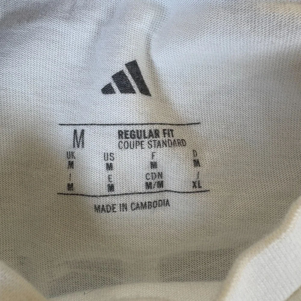 Adidas Three Stripes T-Shirt Mens Medium White Black Basketball Court Graphic